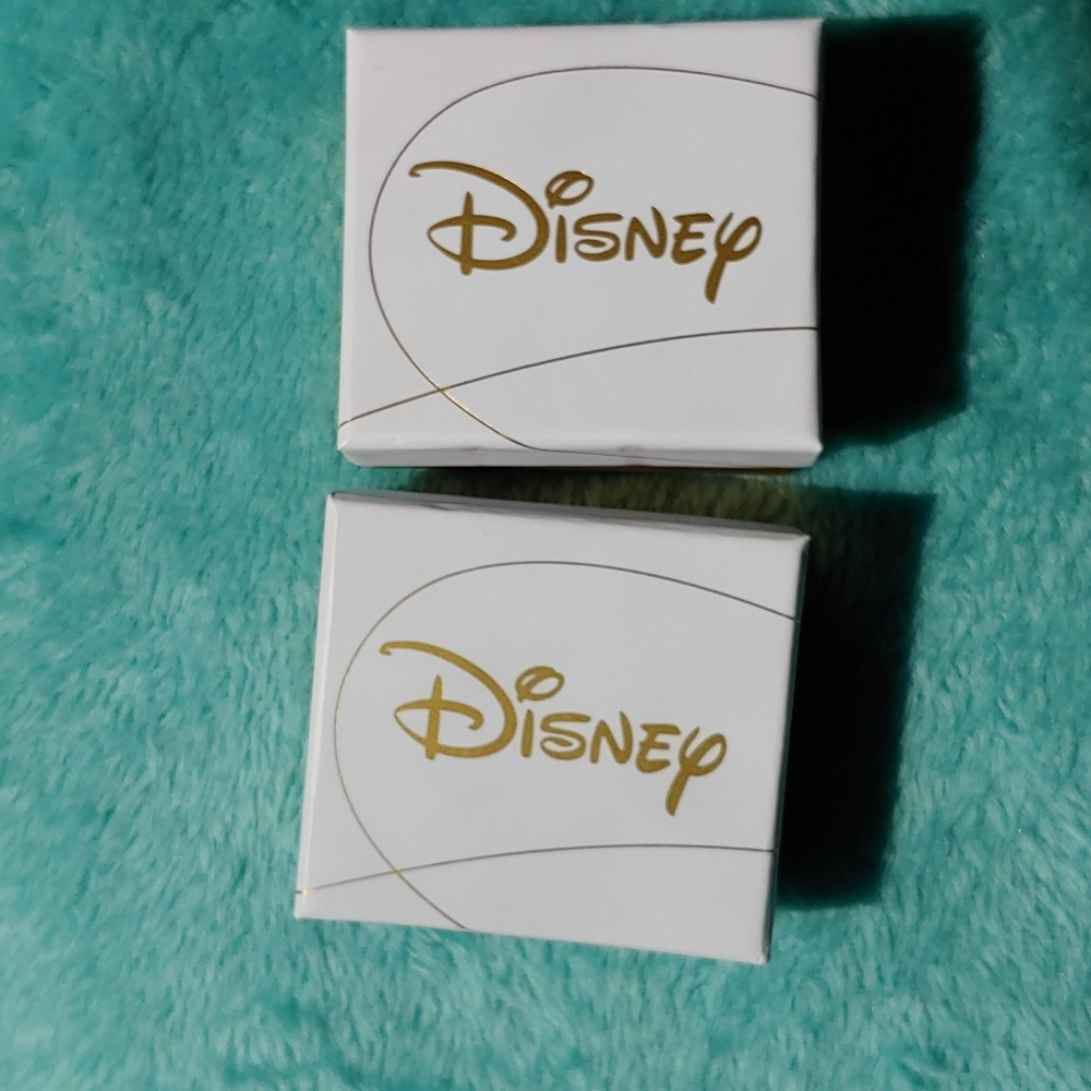Disney set necklace and earrings - Picture 5 of 5